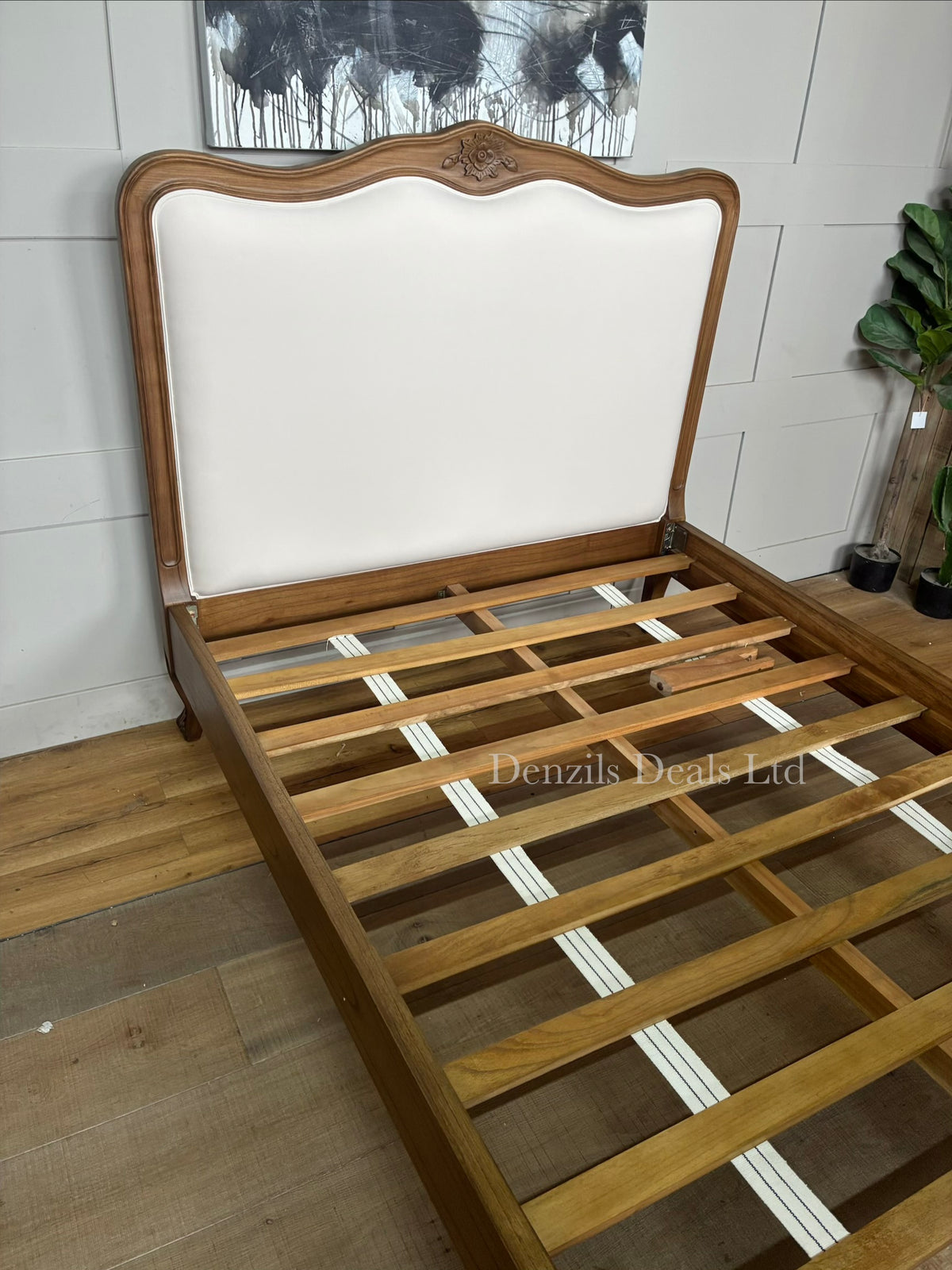 Homesdirect365 Montpellier Antique French Style Bed Solid Mindy Wood, double bed