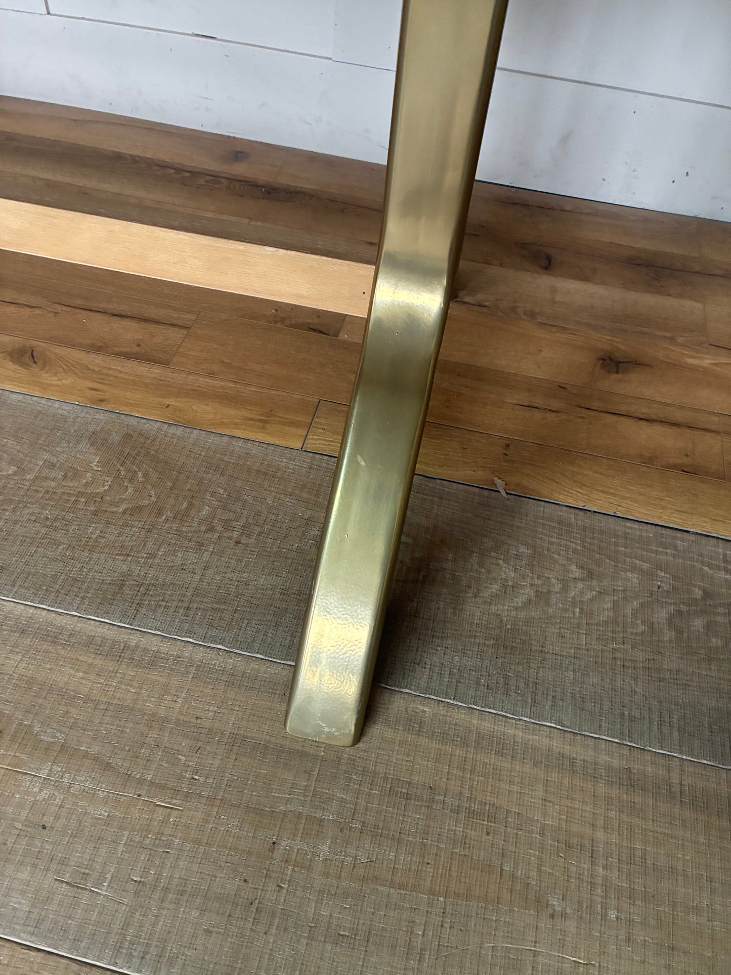 Anthropologie Caldwell Rectangular Oak Dining Table With Alternative Brass Legs R58