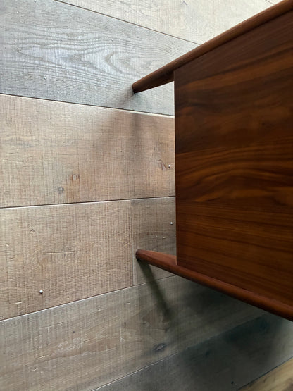 John Lewis Scandi 5 Drawer Wood Chest, Walnut Finish RRrp £649