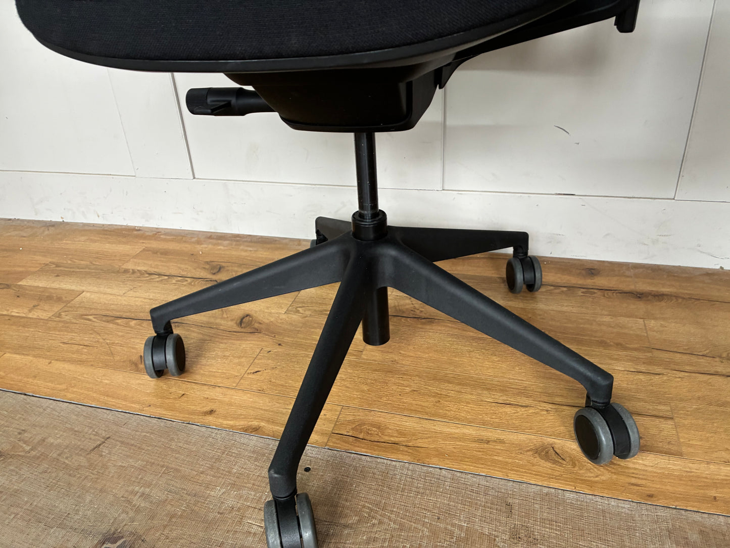Steelcase Series 2 Office Chair With LiveBack Lumbar Support And 4D Armests R8