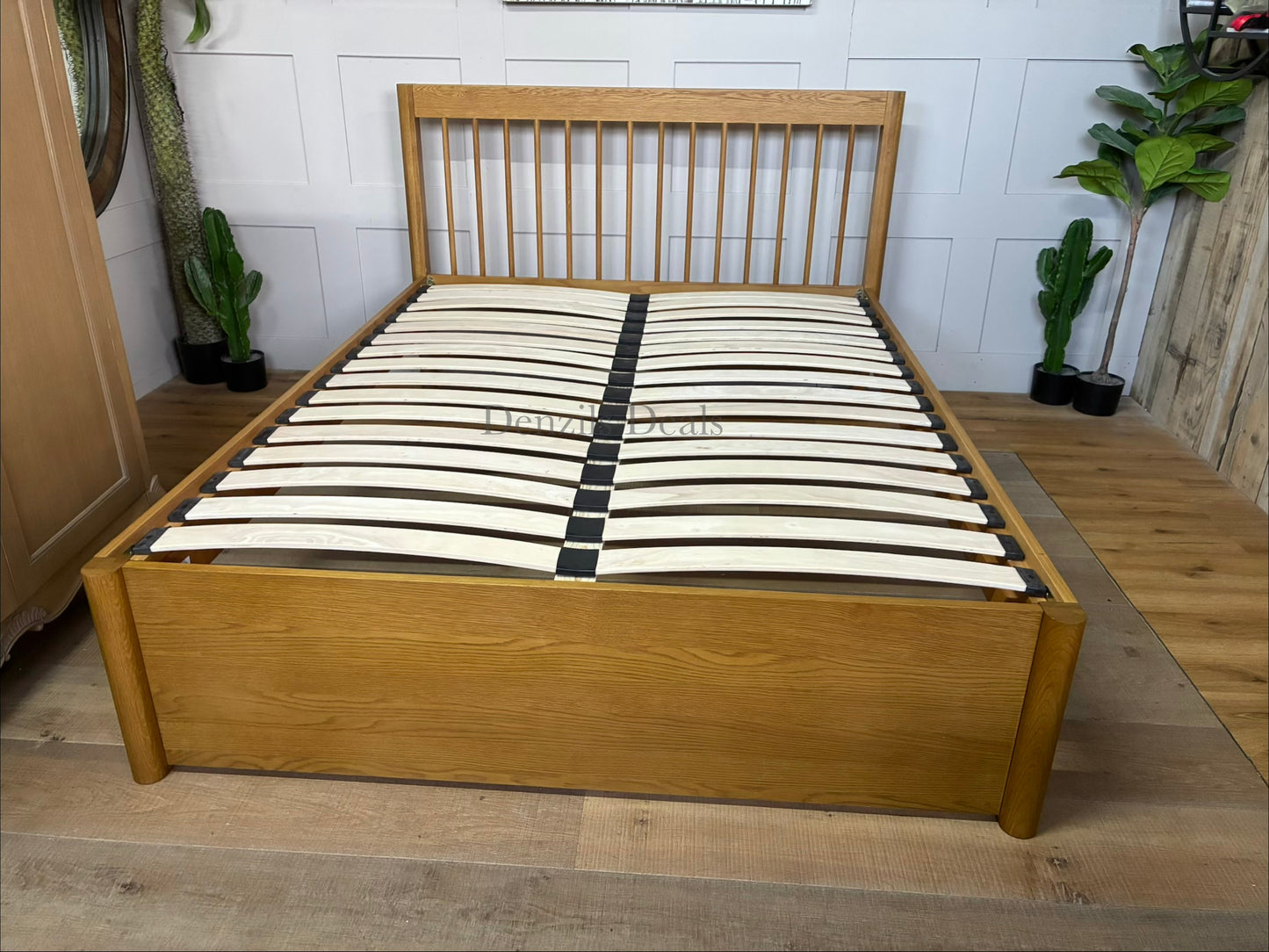 John Lewis Spindle Storage Bed Frame, king,  Rrp £1199 R32