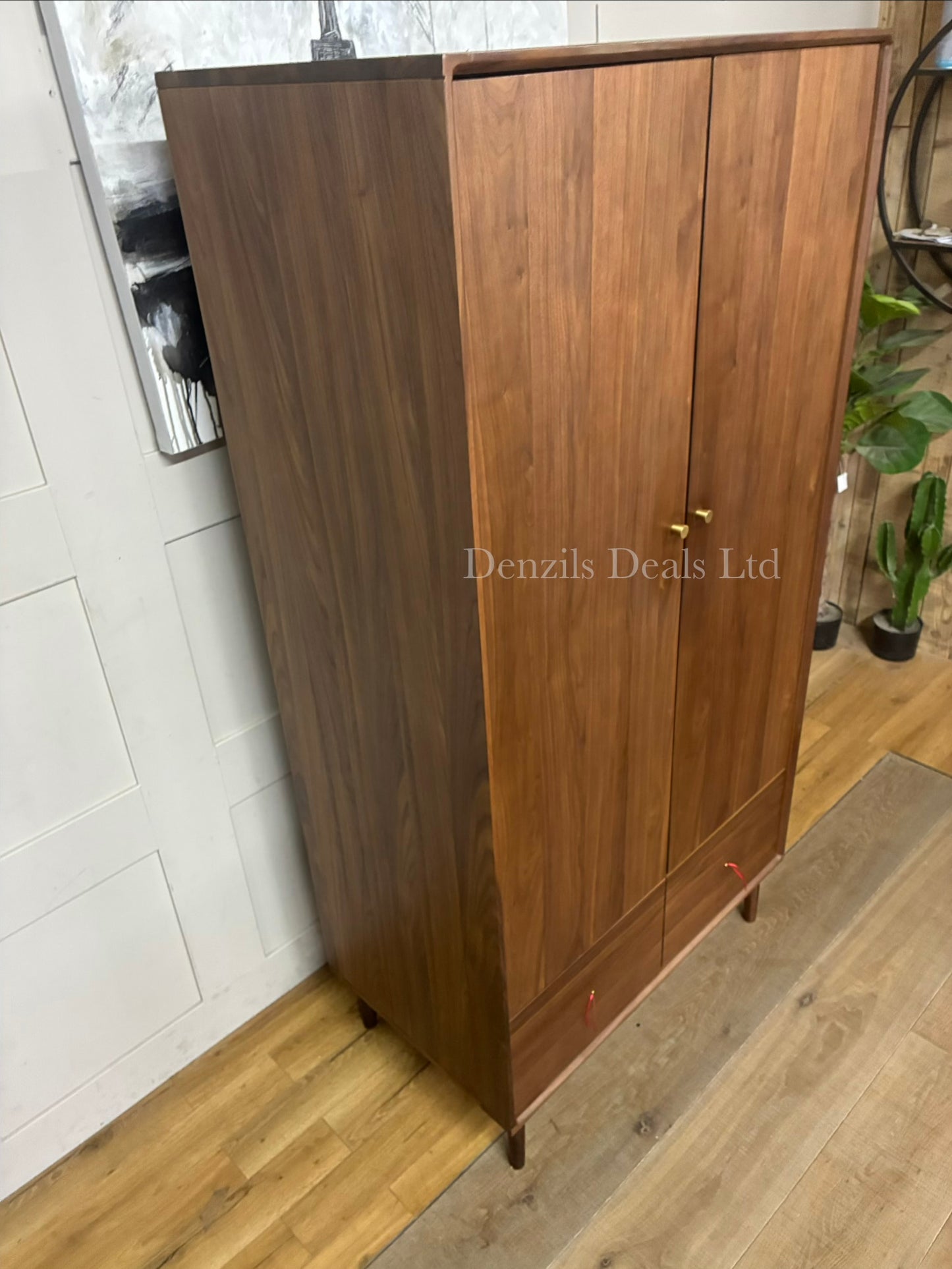 Fishe & Lilly WRIGHT WALNUT WARDROBE Rrp £1299