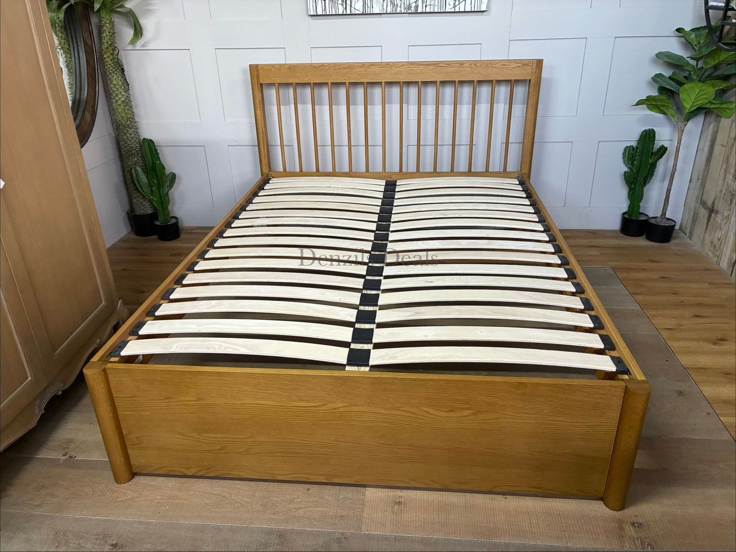 John Lewis Spindle Storage Bed Frame, king,  Rrp £1199 R32