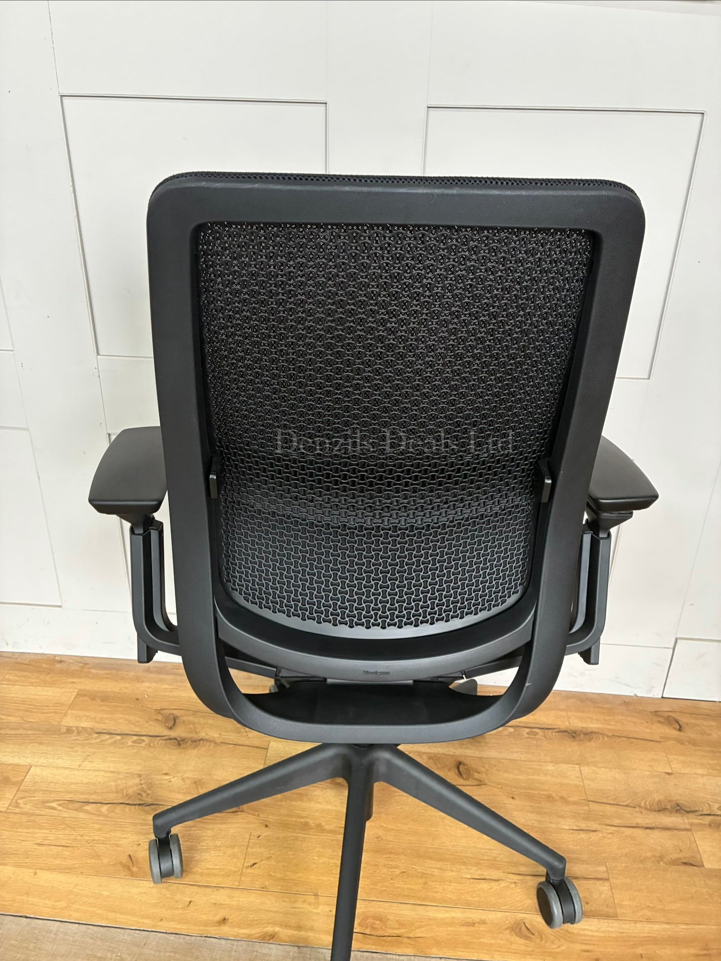 Steelcase Series 2 Office Chair With LiveBack Lumbar Support And 4D Armests R8