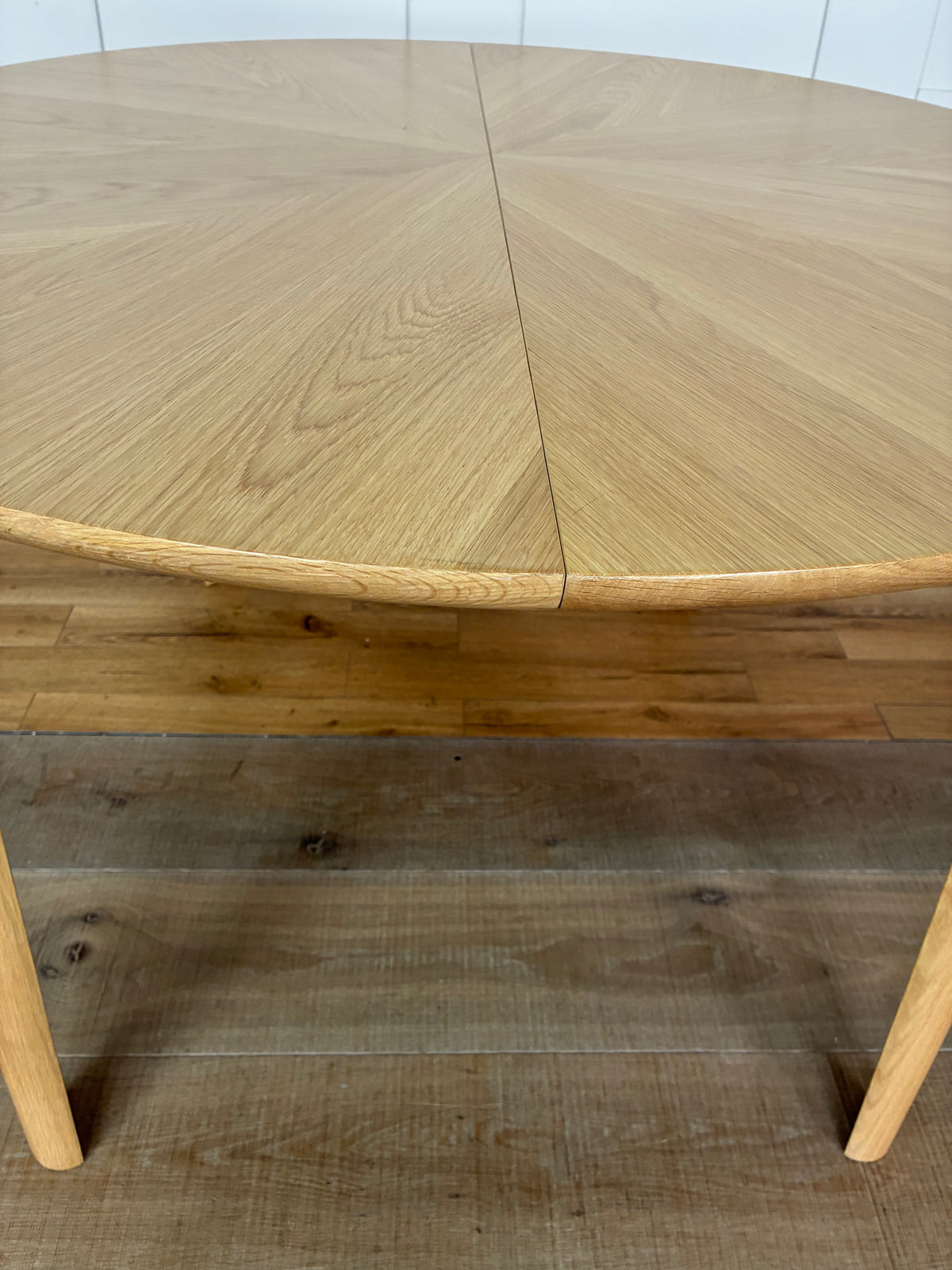 John Lewis Notch Round 4-6 Seater Extending Dining Table, Oak Rrp £799 R5