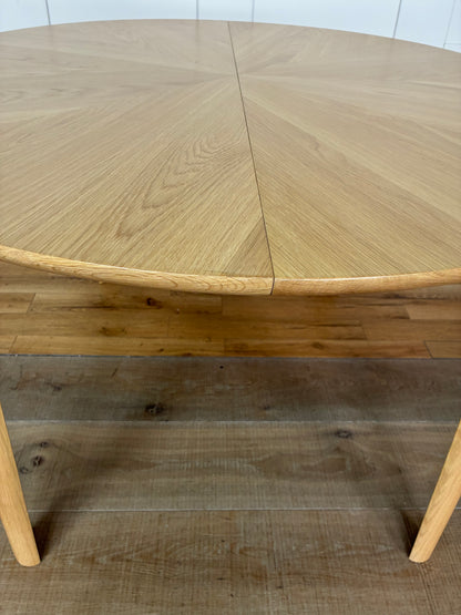 John Lewis Notch Round 4-6 Seater Extending Dining Table, Oak Rrp £799 R5