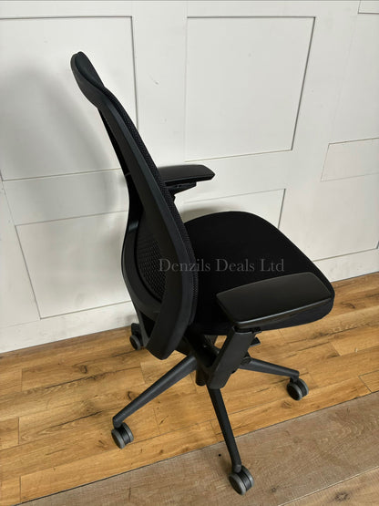 Steelcase Series 2 Office Chair With LiveBack Lumbar Support And 4D Armests R8