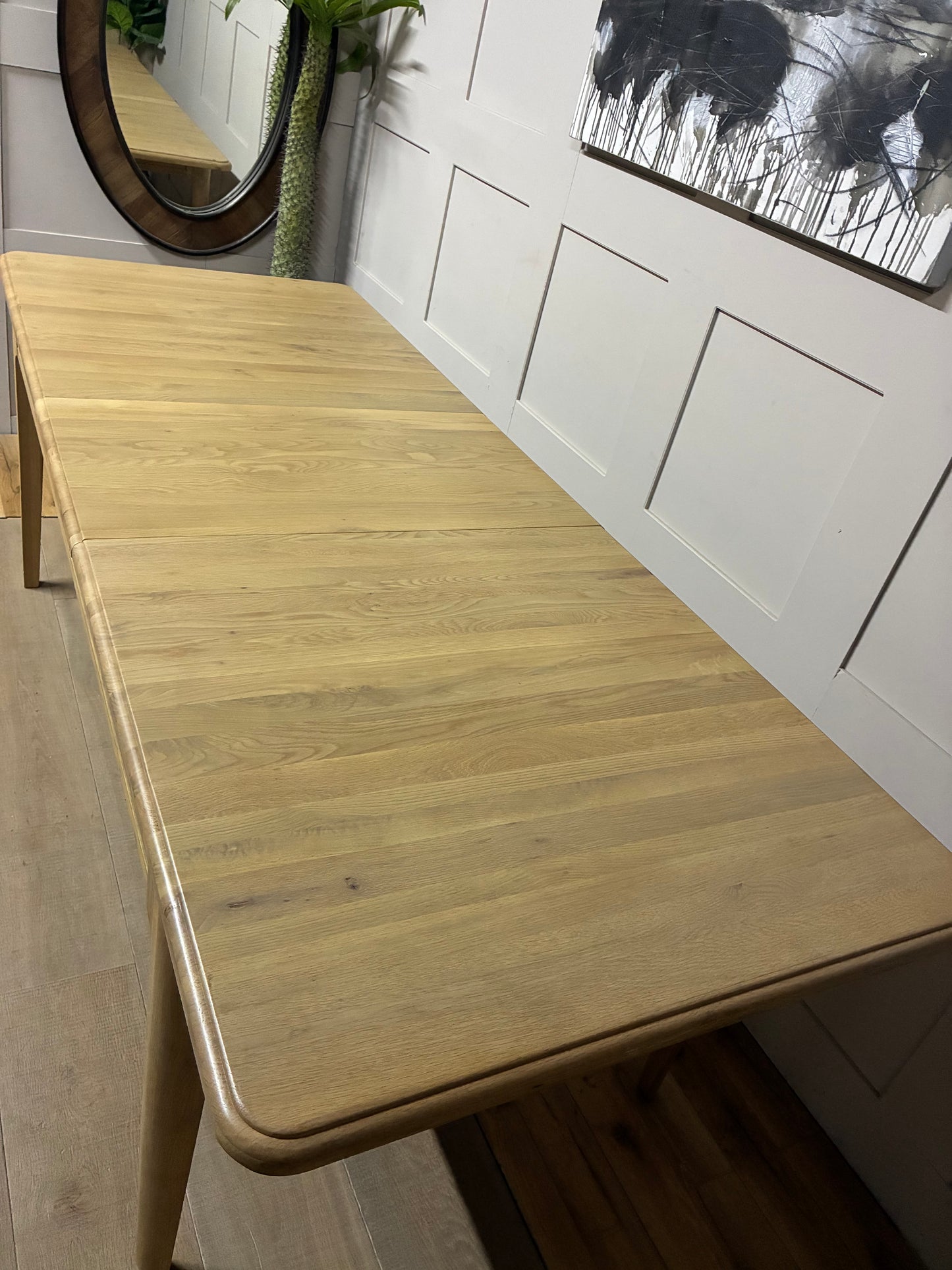 NEWTON Light Natural Solid Oak 6-8 Seater Extendable Dining Table