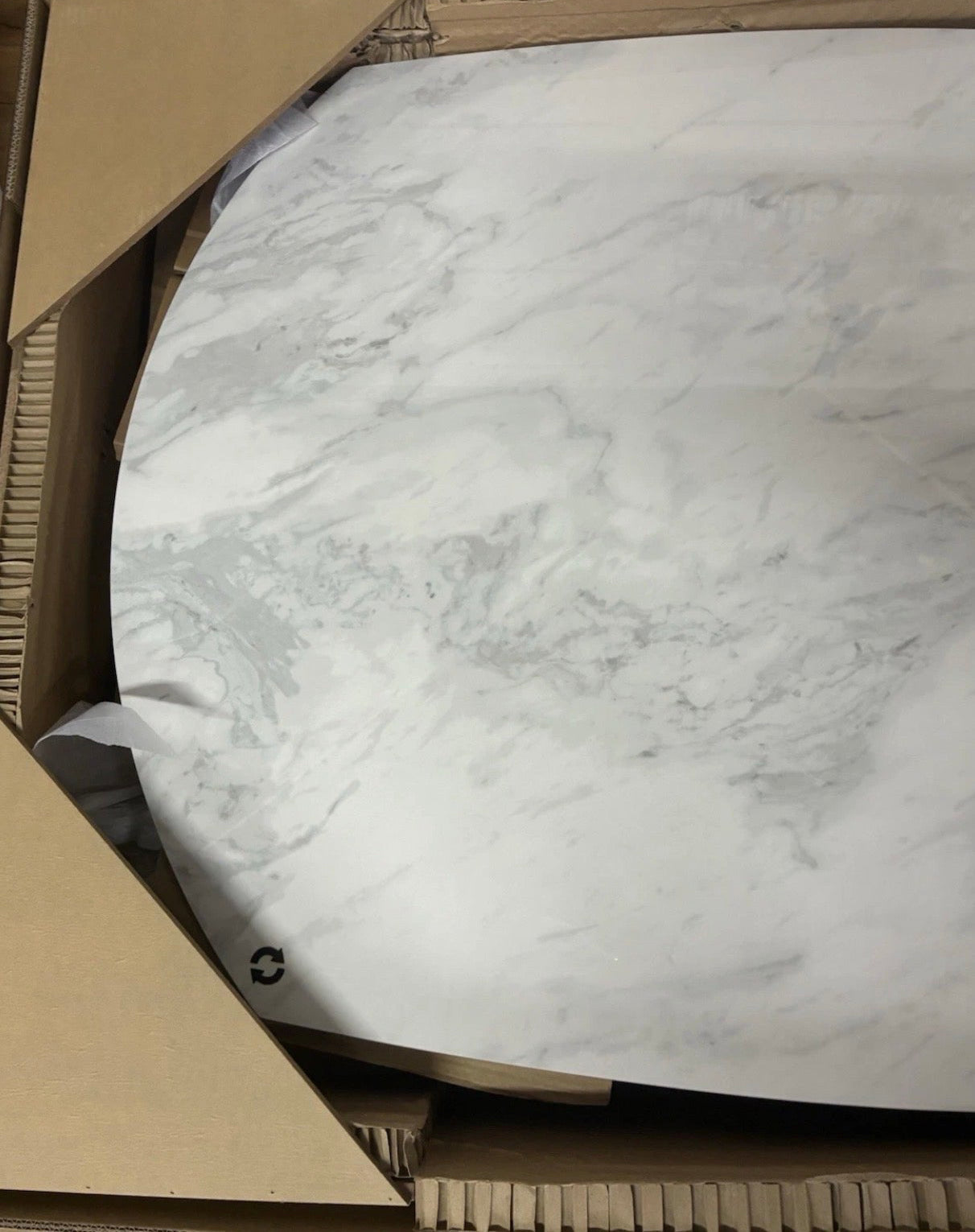 DFS Lille White Ceramic Marble Effect  Extending Dining Table RRP £999 R64
