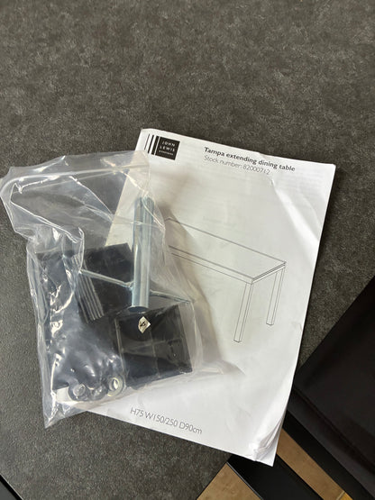 John Lewis Tampa Garden extending Dining Table With 6 dining Chairs