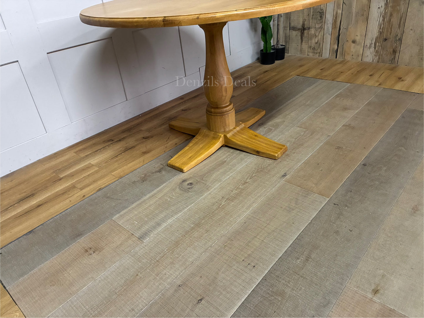 Oak FurnitureLand Round Dining Table, Henley, Natural Oak RRP £860