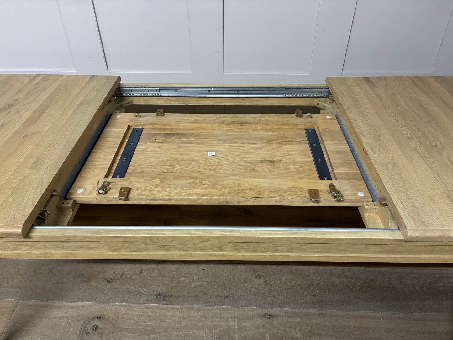 NEWTON Light Natural Solid Oak 6-8 Seater Extendable Dining Table