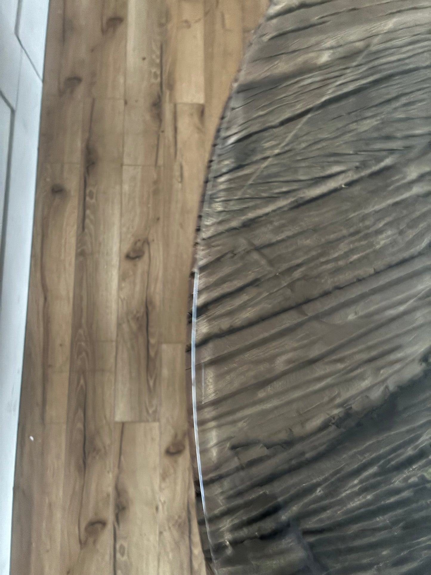 Solid Wood Round Dining Table - Furniture Village Chennai Range R62