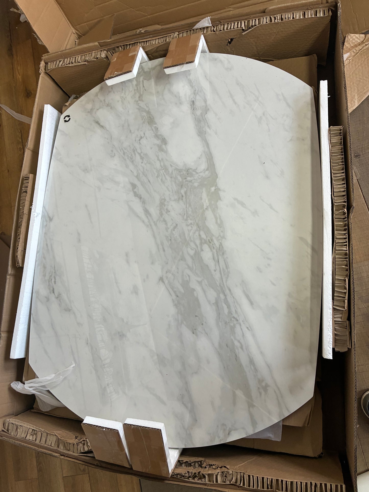 DFS Lille White Ceramic Marble Effect  Extending Dining Table RRP £999 R64