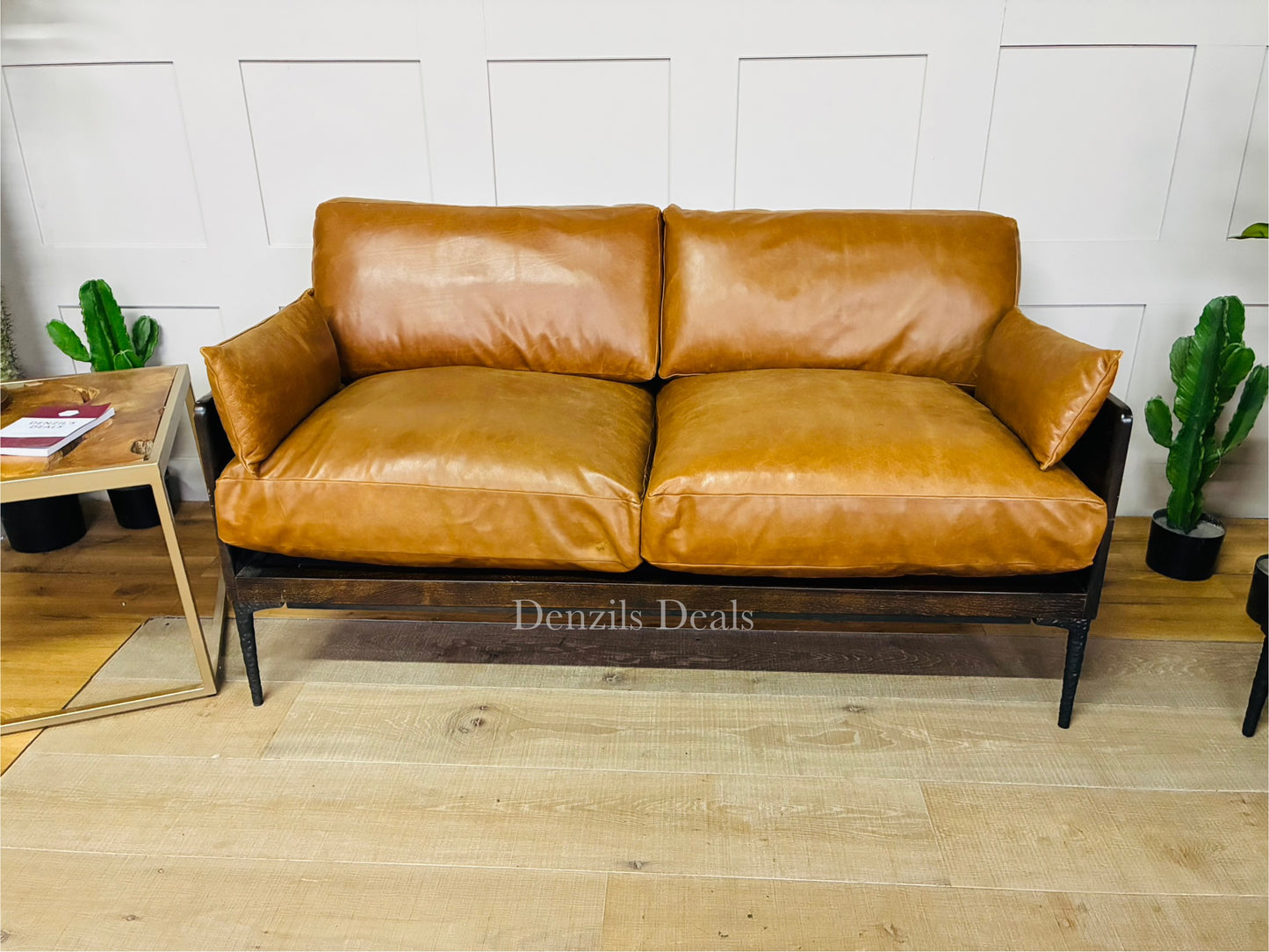 Bradlee 2.5 Seater Leather/oak Sofas Rrp £5000