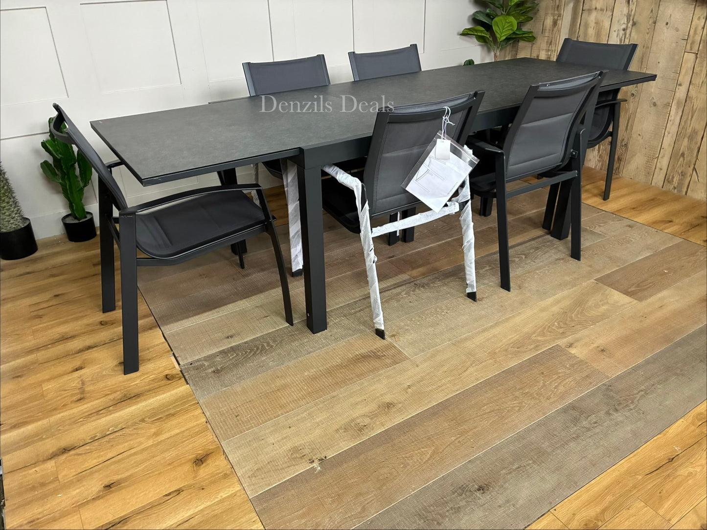 John Lewis Tampa Garden extending Dining Table With 6 dining Chairs