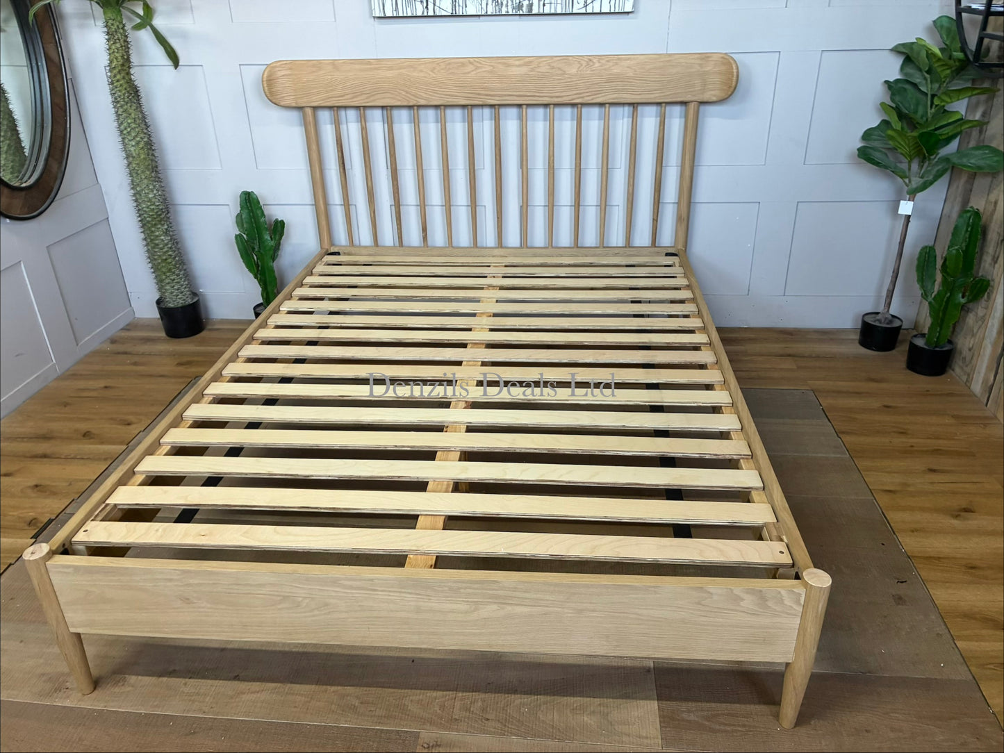 Gallery Direct Hatfield Natural Oak Spindle King Size Bed Frame Rrp £659 R61