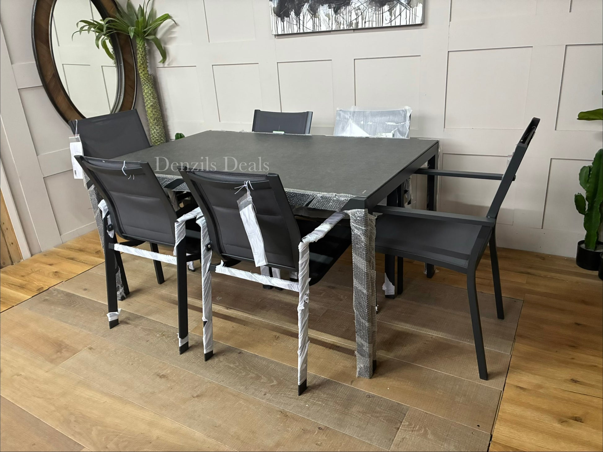 John Lewis Tampa Garden Dining Table With 6 dining chairs 