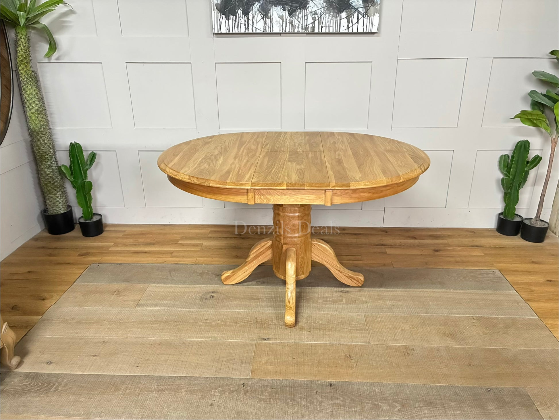 Hertford/Whatley 100cm-130cm extending Round Oak Pedestal Table 