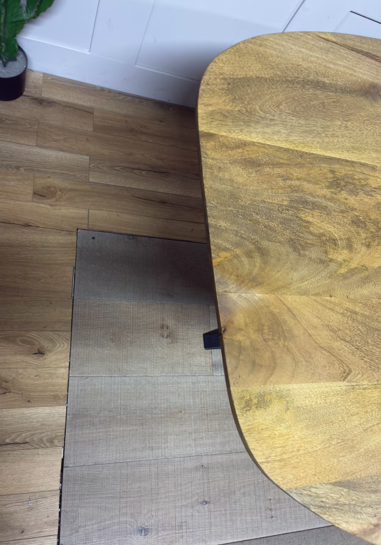 The Java Large Oval X-Leg Dining Table Rrp £879