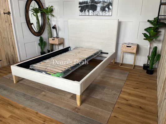 Loaf Piper  kingsize Bedstead in Thatch House Fabric