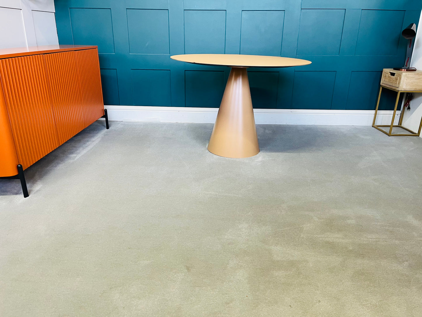 AM.PM Mayra Round Linoleum Table (Seats 3-4) R45
