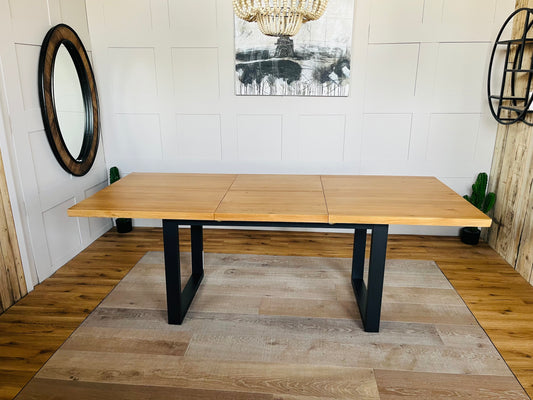 Oak Furnitureland Maine Solid Oak 8-10 Seat Extending Dining Table R26