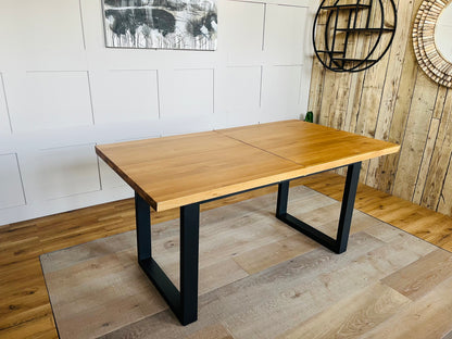 Oak Furnitureland Maine Solid Oak 8-10 Seat Extending Dining Table R26