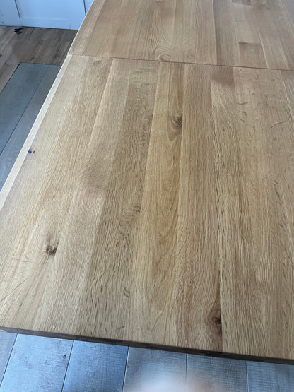 Oak Furnitureland Maine Solid Oak 8-10 Seat Extending Dining Table R26