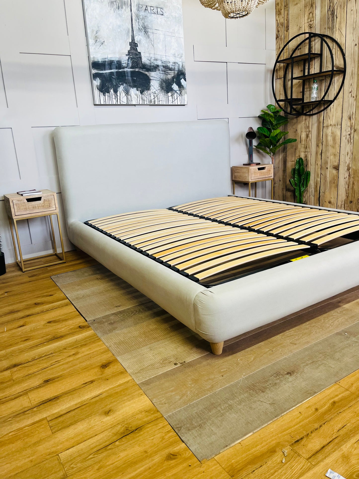 Loaf Ruffle Super king Size Bed R48