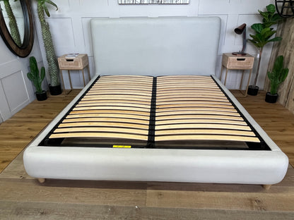 Loaf Ruffle Super king Size Bed R48