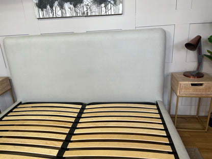 Loaf Ruffle Super king Size Bed R48