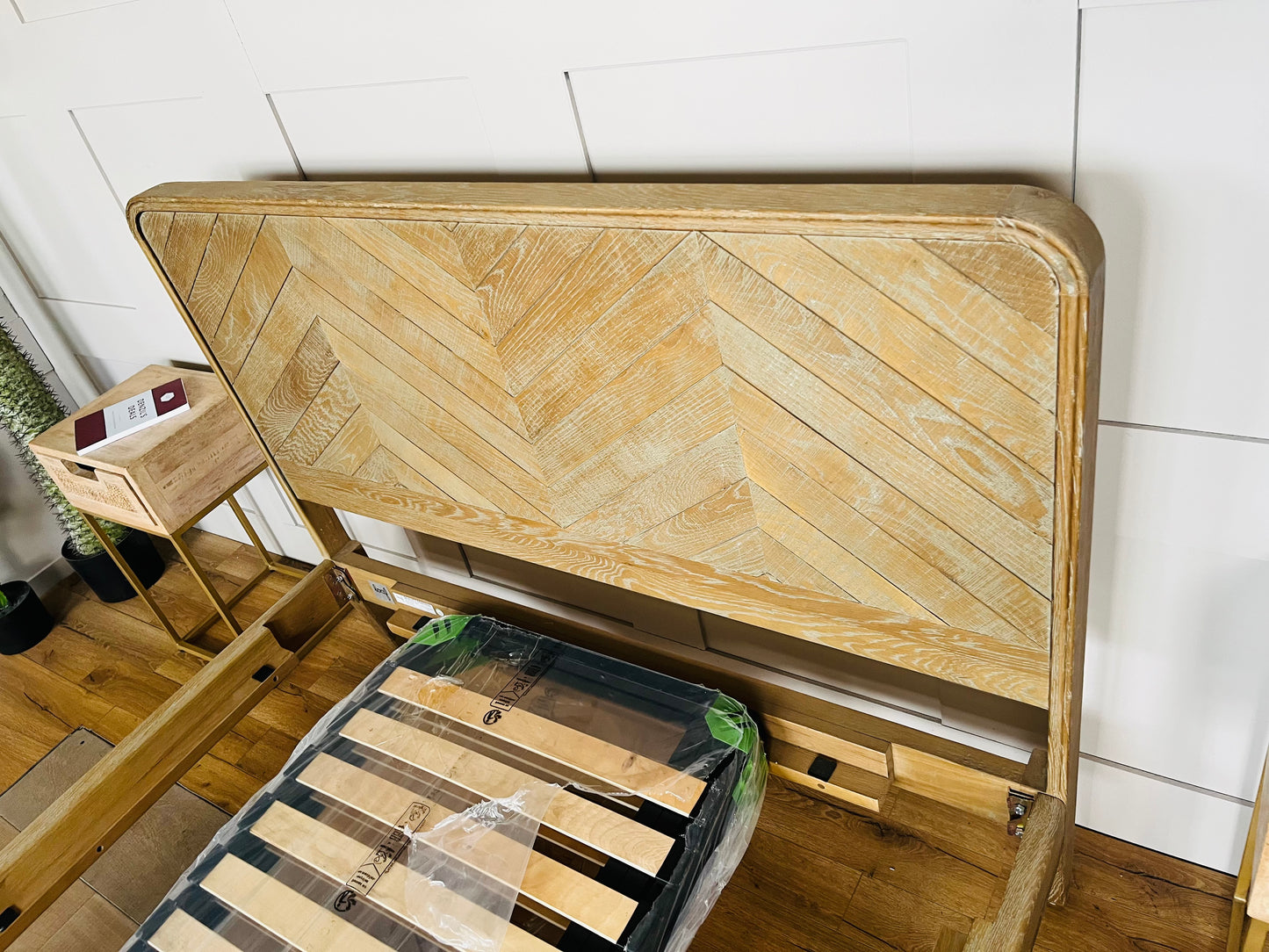 Loaf Flapper Double Bed in Whitewashed Oak