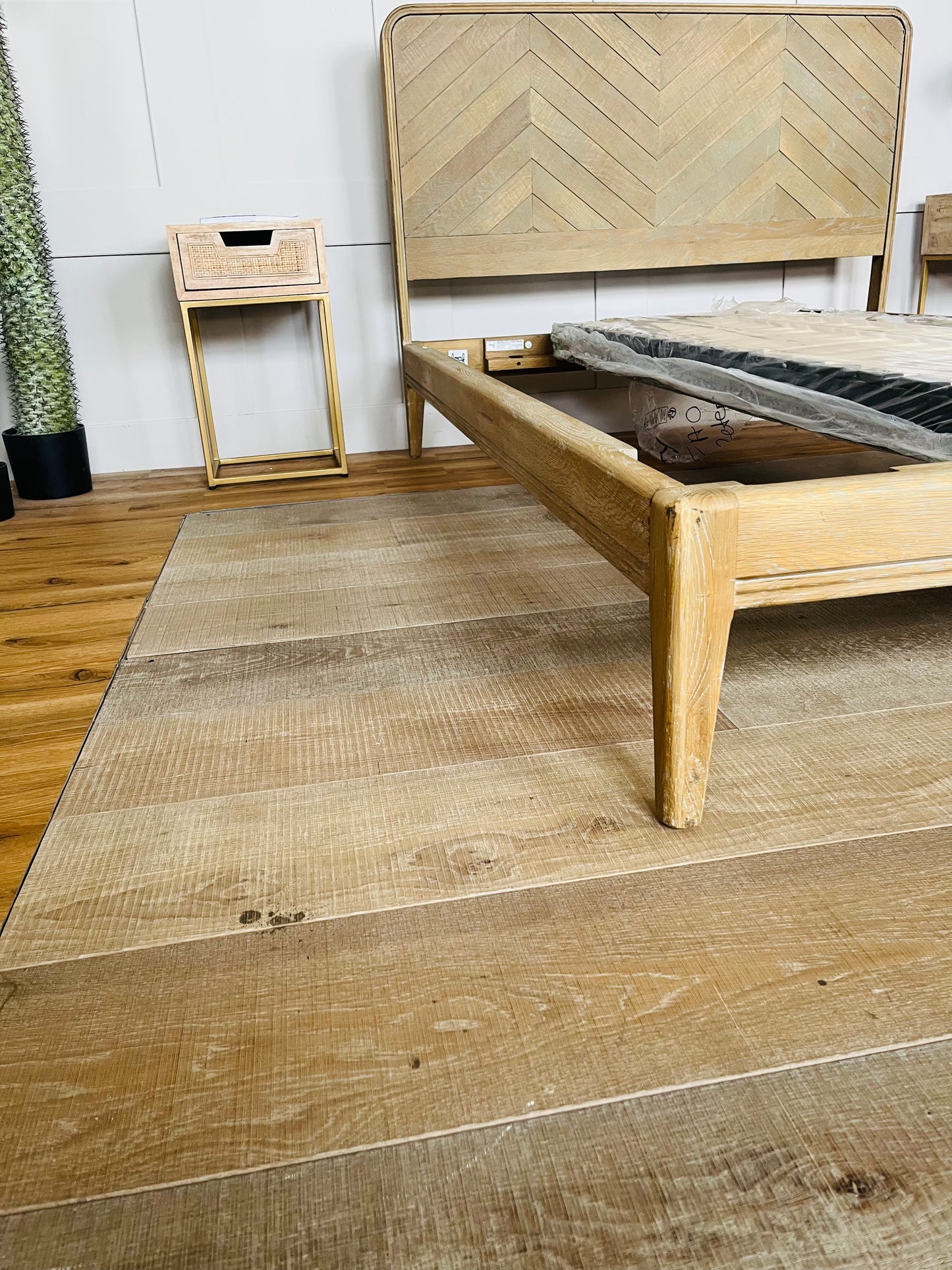 Loaf Flapper Double Bed in Whitewashed Oak