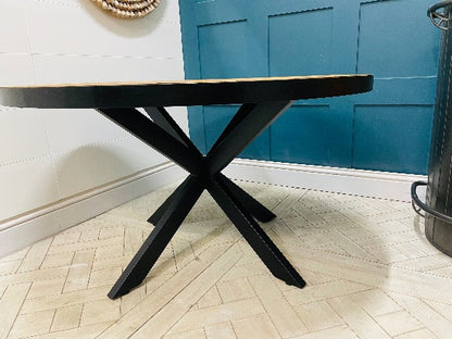 CLARKE Round dining table