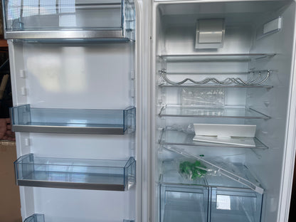 John Lewis Integrated Fridge Freezer JLBIFF73181. With reversible door @R6