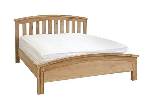 Willis and Gambier King Size Tuscan Hills Bed Frame In Oak.