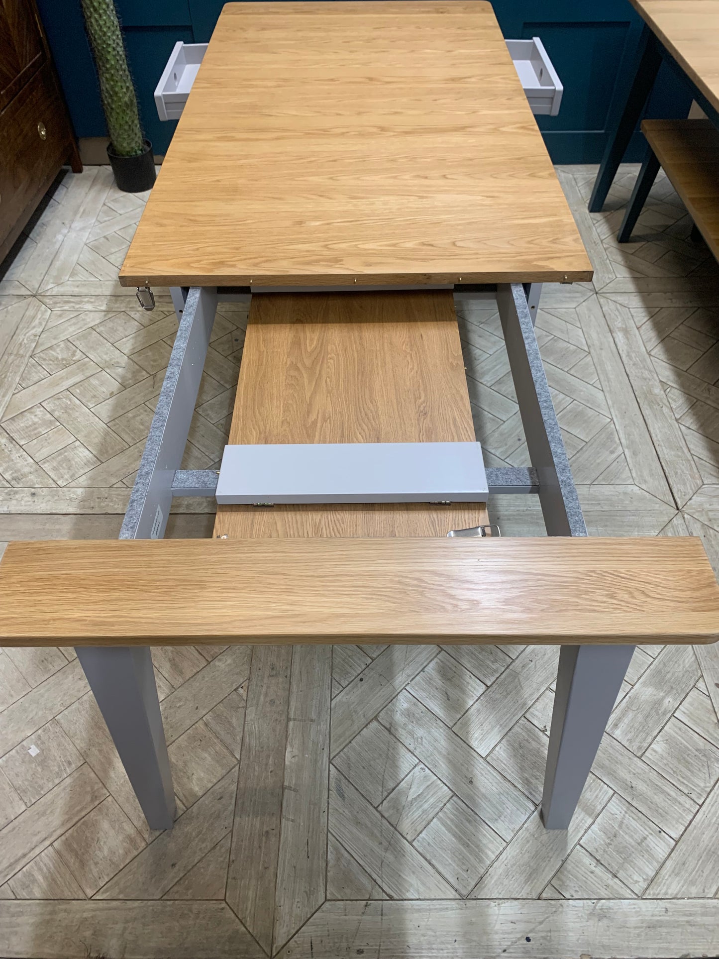 Made.com Ralph 6-8 Extending Dining Table With drawer Oak/Grey