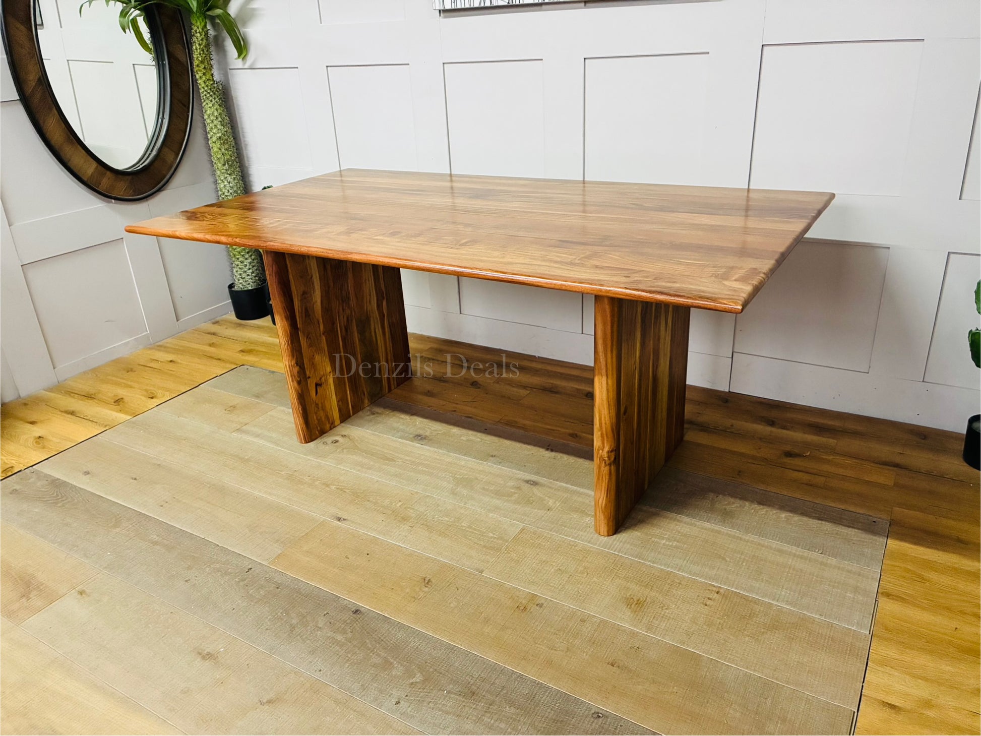 Natural wood 6-seater dining table 180cm