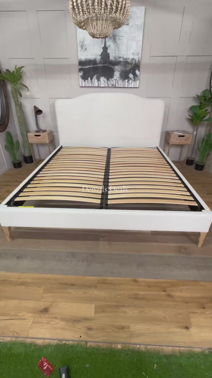 Loaf Piper  kingsize Bedstead in Thatch House Fabric