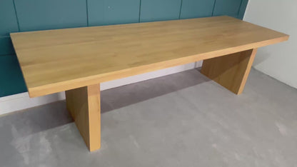 La Redoute Vova Dining table for 6/8 people, solid oak. 260 x 90cm